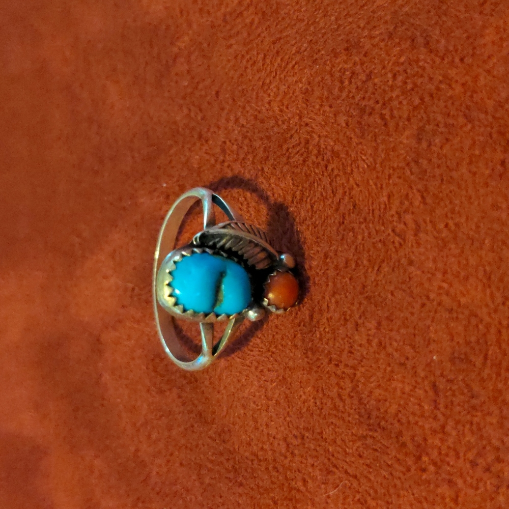 Sterling silver turquoise leaf ring